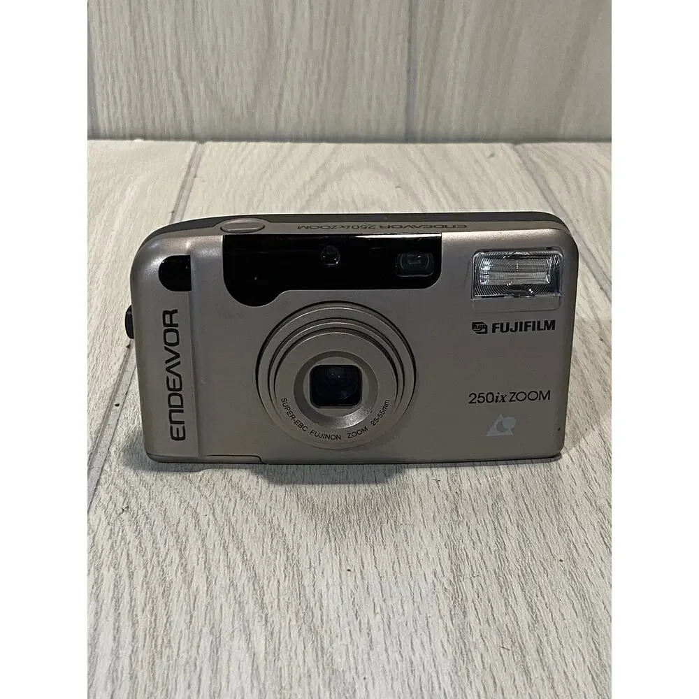 Fuji Film Endeavor 250ix Zoom Camera